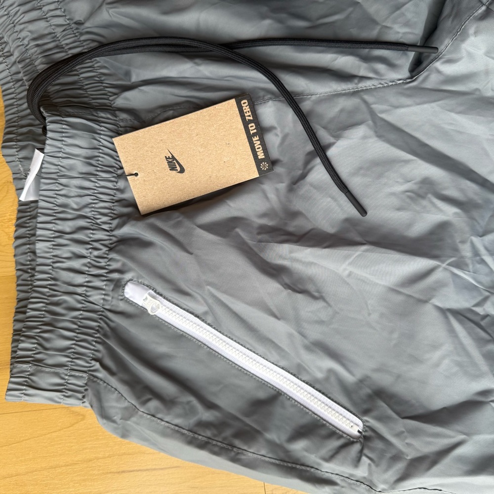 NEW Nike Windrunner Woven Lined Joggers w/Zip front & back pockets & zip ankles - Picture 10 of 10
